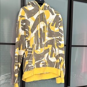 Nike Men's Yellow and Brown Graphic Sweater
